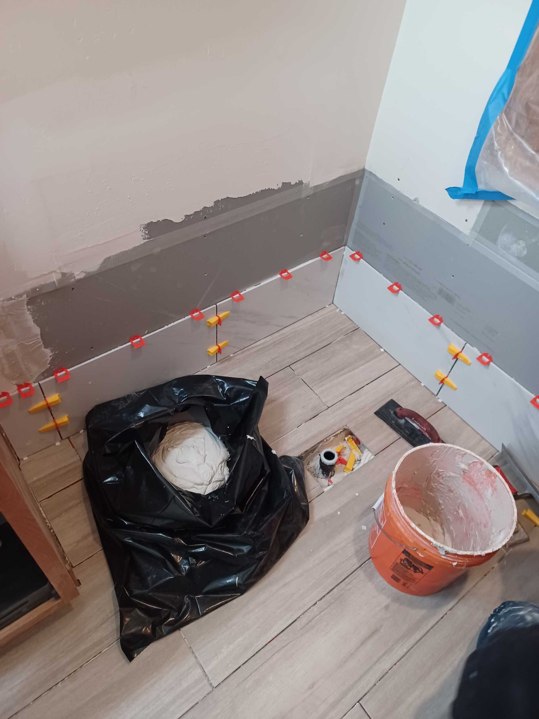 bathroom-during-bajada-62