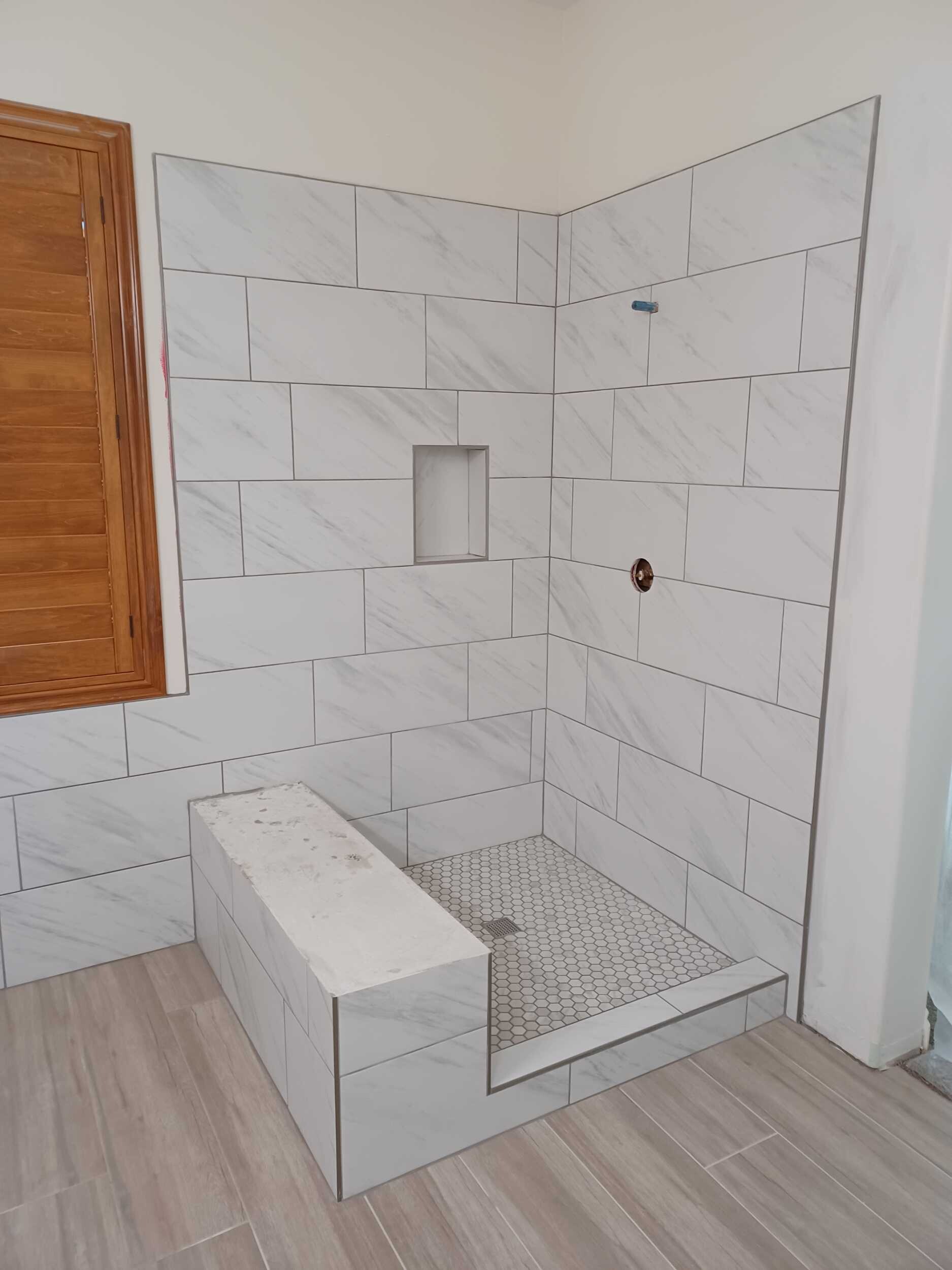 bathroom-during-bajada-69