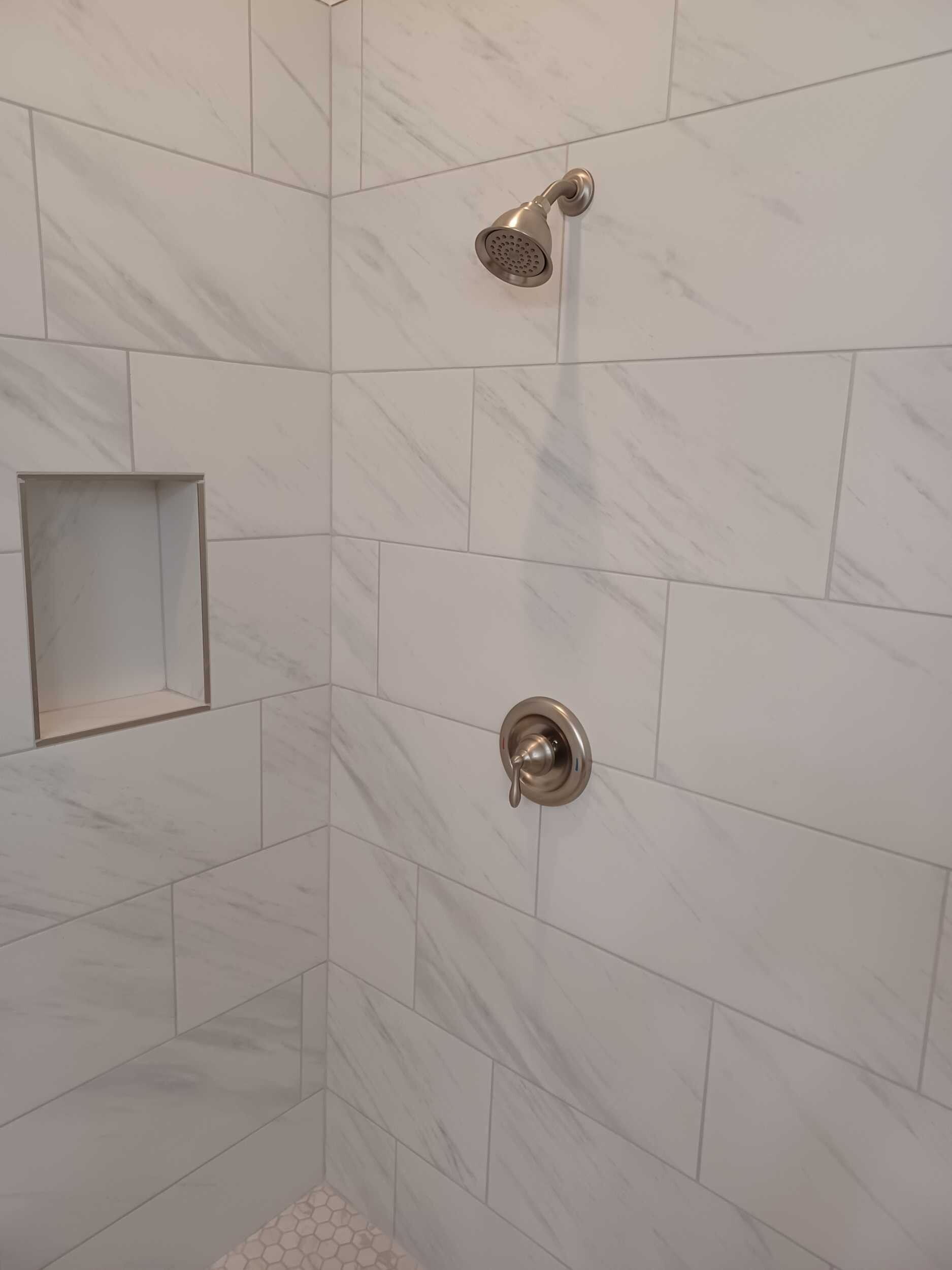 bathroom-during-bajada-73