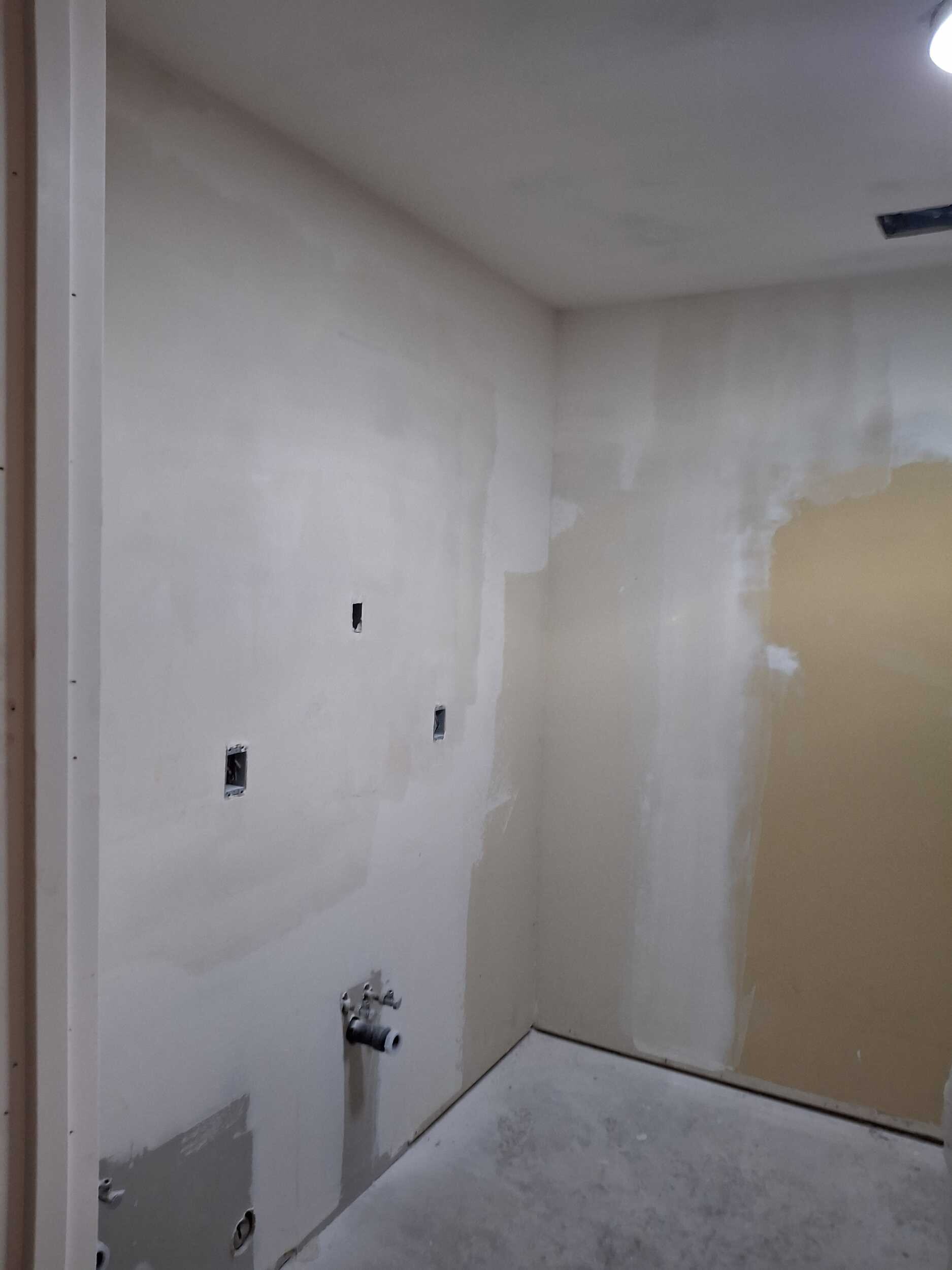 bathroom-during-yucca-41