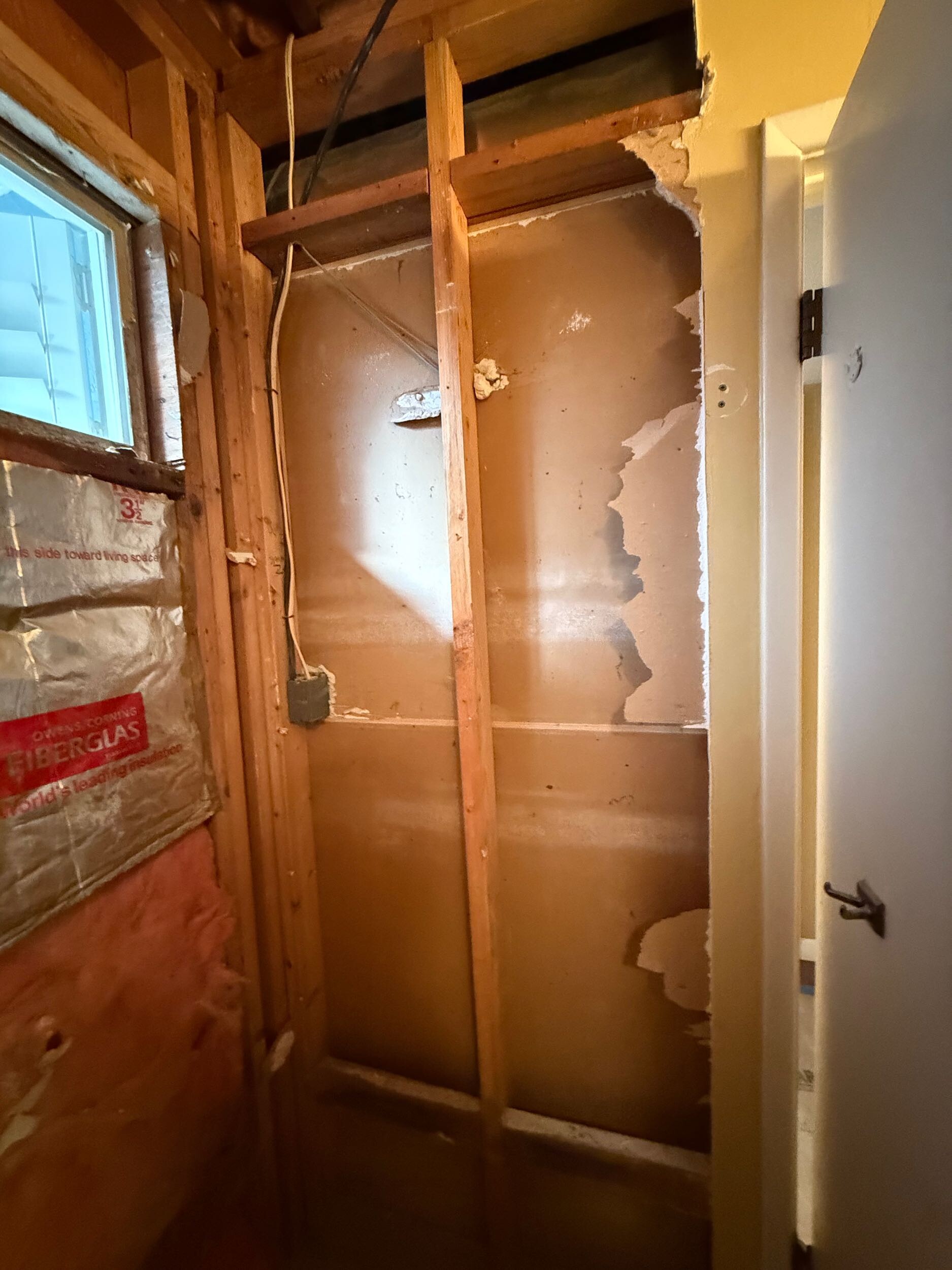 bathroom-during-yucca-69