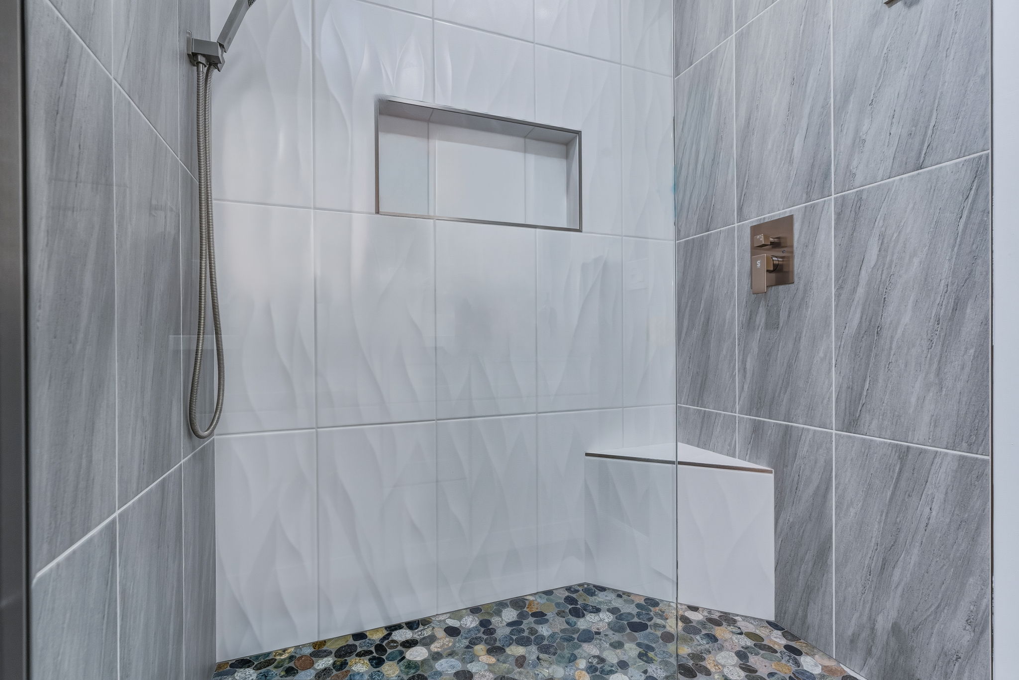 bathroom-remodel-phoenix-yucca-10