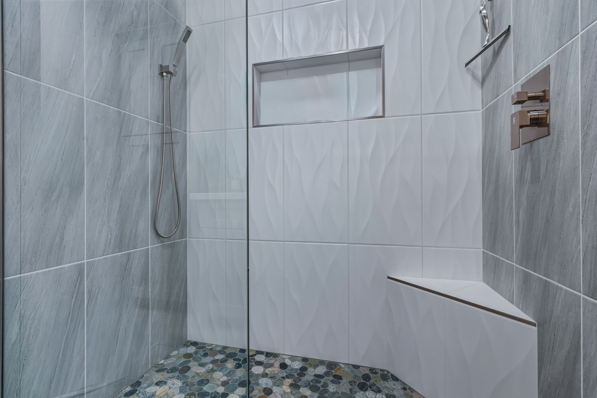 bathroom-remodel-phoenix-yucca-11
